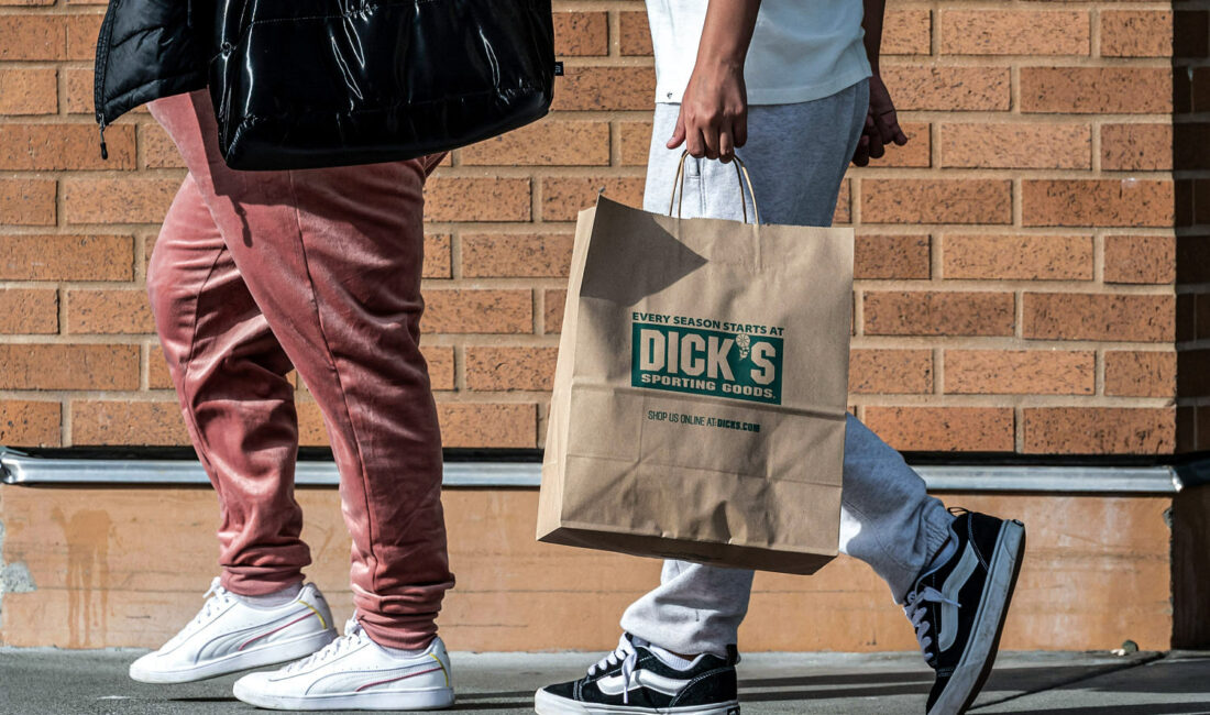 Dick’s Sporting Goods on Tuesday said it’s expecting 2025 profits