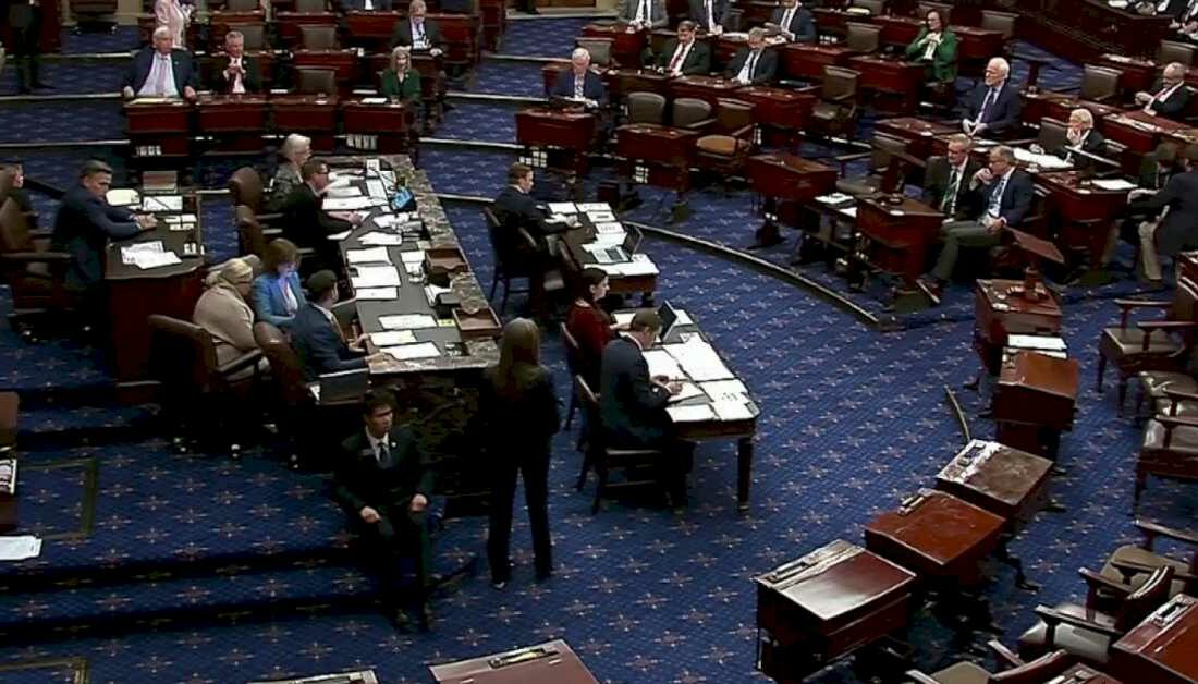 Senate Republicans and some Democrats voted to advance a stopgap