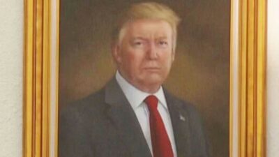 Donald Trump is demanding a portrait of himself be taken