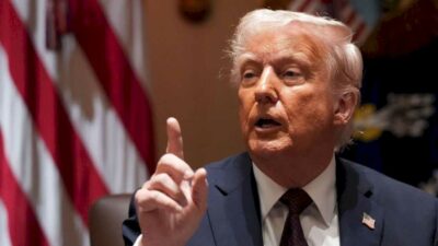 Trump places 25% tariff on imported autos, expecting to raise