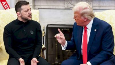 US President Donald Trump warned his Ukrainian counterpart Volodymyr Zelensky
