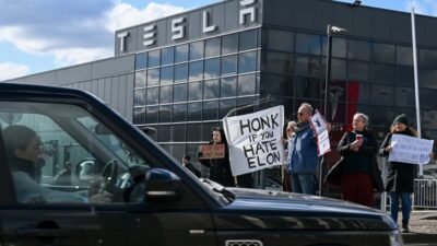 The used Tesla market is experiencing significant challenges, characterized by